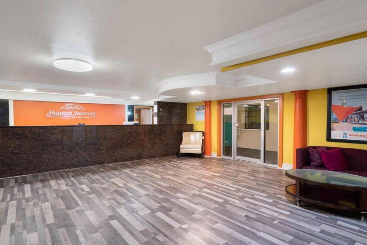 Howard Johnson By Wyndham Atlanta College Park Exterior foto
