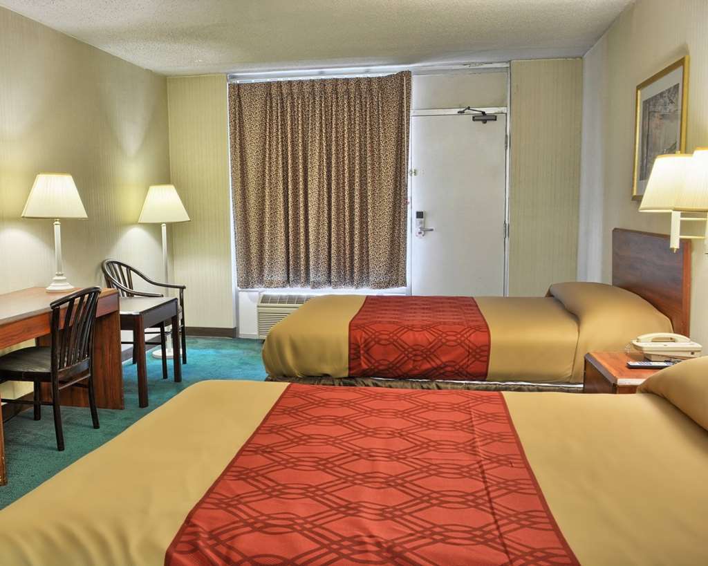 Howard Johnson By Wyndham Atlanta College Park Habitación foto